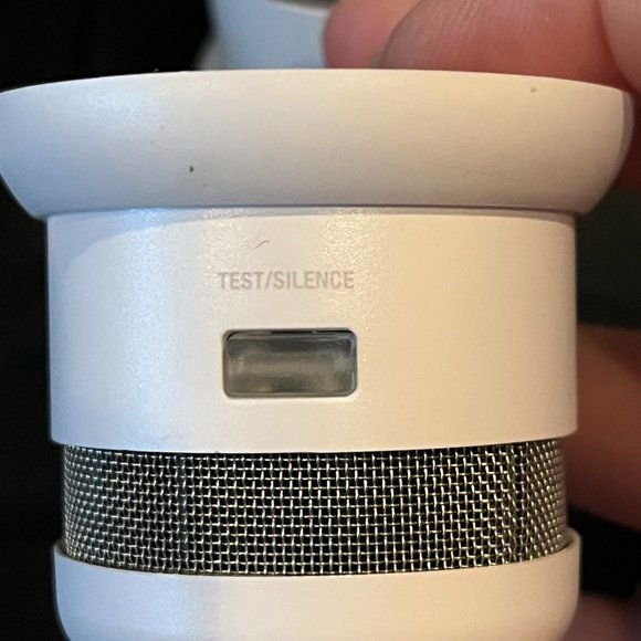 NWOT First Alert Photoelectric Smoke Detector pack of 6 battery operated 85-dec - Picture 3 of 6